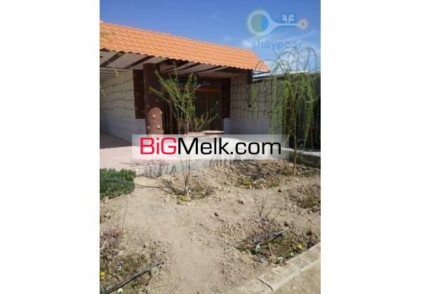 باغ ویلایی در قلعه سفید اصفهان شیک و زیبا  700 متری