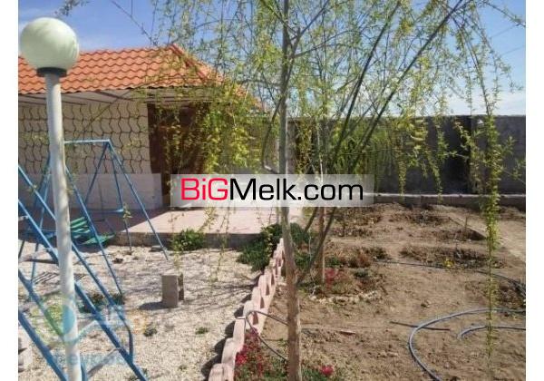باغ ویلایی در قلعه سفید اصفهان شیک و زیبا  700 متری