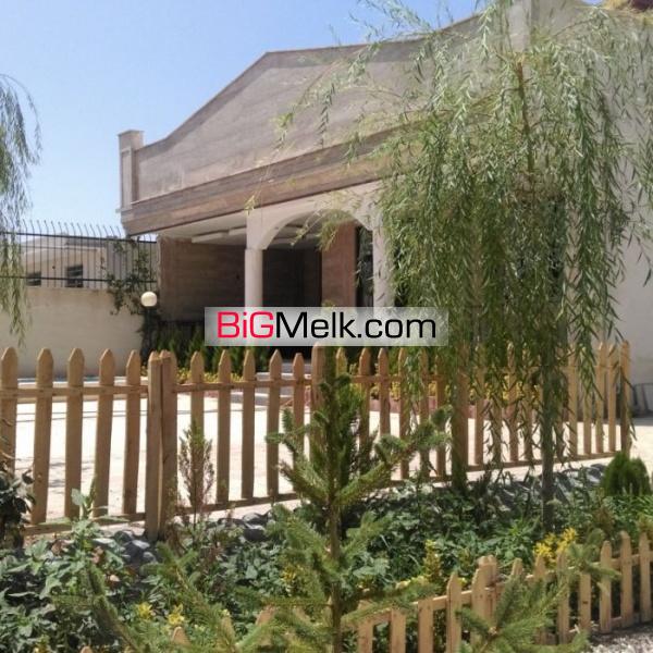 باغ ویلا لاکچری، 1400متر، 330متر بنای مدرن، 90متر استخر کرج